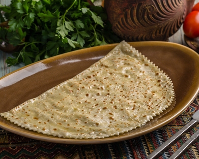Кутаб с мясом и сыром